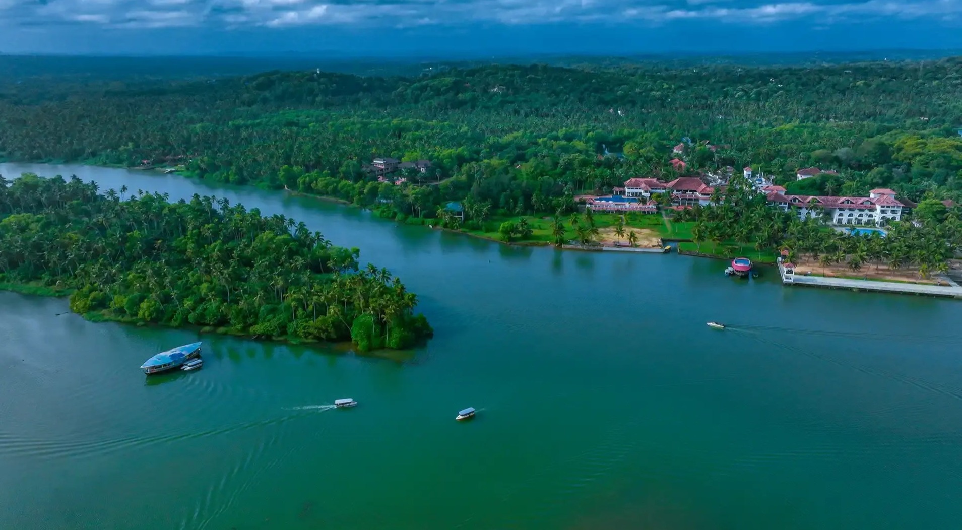 Poovar Boating - Group Boating Cruise Image 2